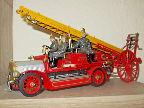 Airfix 572 dennis fire - airfix, n.